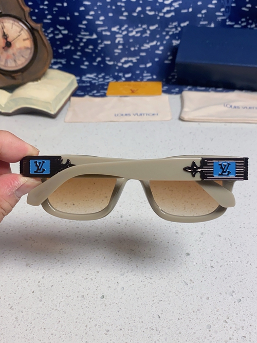 ルイヴィトンサングラス内部構造